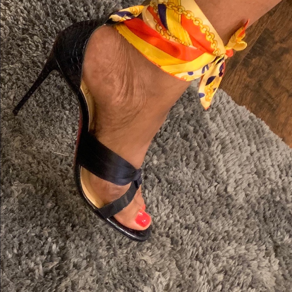 Christian Louboutin navy blue - Picture 14 of 16